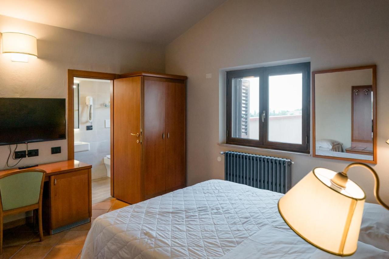 Hotel La Scottiglia E Ristorante Seggiano Екстериор снимка